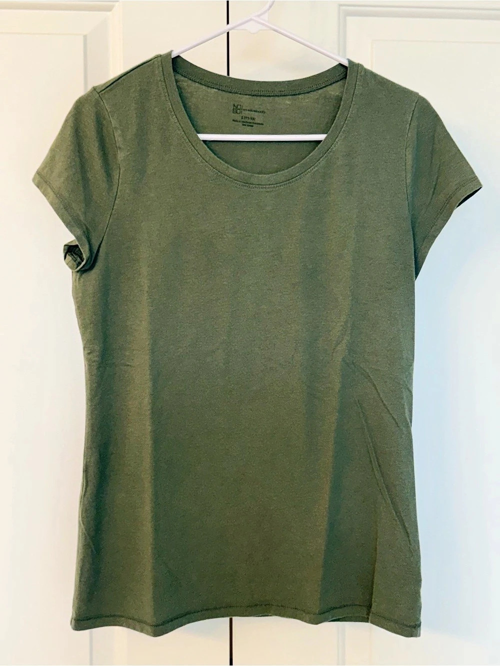 Basic Scoop Neck Short Sleeve Tee